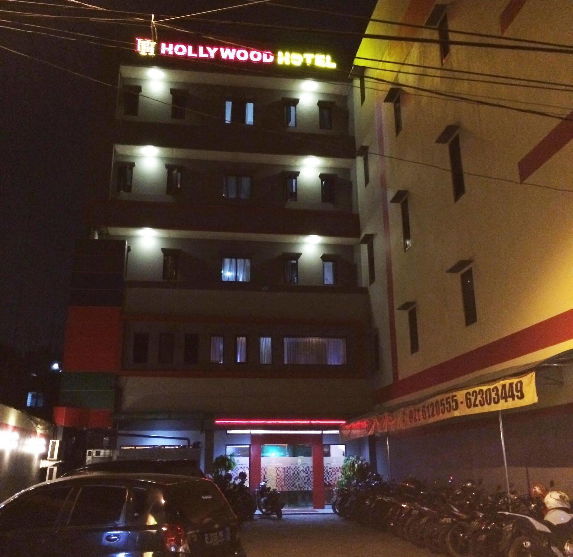 Hollywood Hotel Jakarta Buitenkant foto
