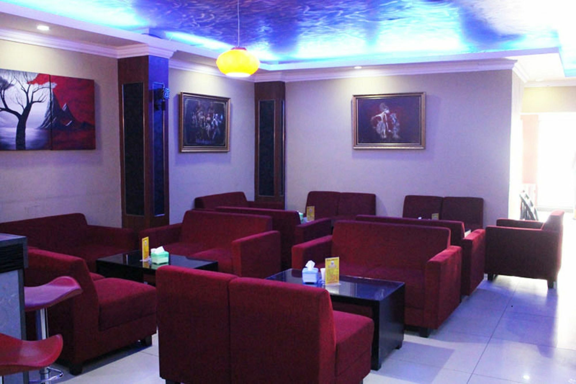 Hollywood Hotel Jakarta Buitenkant foto